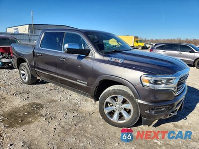 Czwarte zdjęcie samochodu z boku: 2020 RAM 1500 LIMITED VIN:1C6SRFHM2LN268801 - miniatura