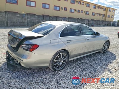 Trzecie zdjęcie samochodu z tyłu: 2021 MERCEDES-BENZ E 350 VIN:W1KZF8DBXMA896815 - miniatura