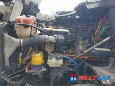 Zdjęcie 7 z 10 samochodu: 2018 FREIGHTLINER CASCADIA 125 SEMI TRUCK VIN:3AKJGLDR2JSJP4899 - miniatura