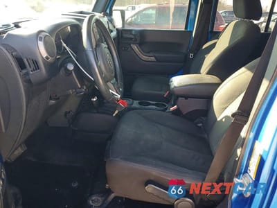 Zdjęcie 7 z 11 samochodu: 2015 JEEP WRANGLER UNLIMITED SPORT VIN:1C4BJWDG2FL635115 - miniatura