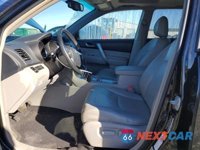 Zdjęcie 7 z 12 samochodu: 2013 TOYOTA HIGHLANDER SE VIN:5TDBK3EH6DS254544 - miniatura