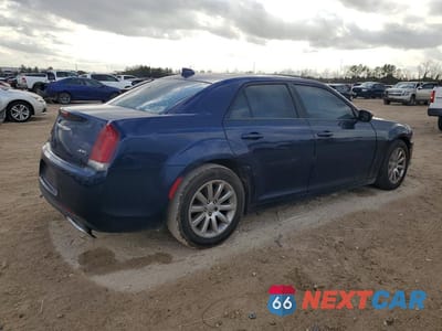Trzecie zdjęcie samochodu z tyłu: 2015 CHRYSLER 300 S VIN:2C3CCABGXFH736005 - miniatura