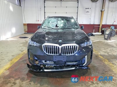 Piąte zdjęcie samochodu w środku: 2025 BMW X5 XDRIVE40I VIN:5UX23EU00S9Y38386 - miniatura