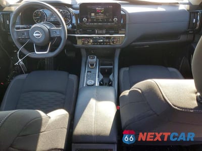 Zdjęcie 8 z 13 samochodu: 2025 NISSAN PATHFINDER ROCK CREEK VIN:5N1DR3BD5SC286966 - miniatura