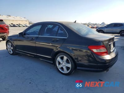 Drugie zdjęcie samochodu z przodu: 2011 MERCEDES-BENZ C 300 VIN:WDDGF5EB2BF635666 - miniatura