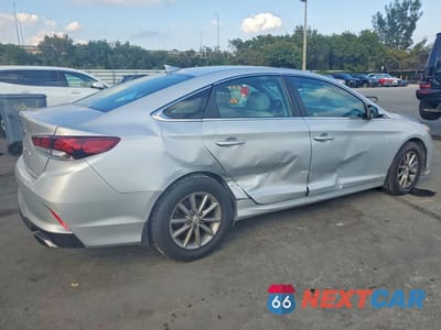 Trzecie zdjęcie samochodu z tyłu: 2019 HYUNDAI SONATA SE VIN:5NPE24AF5KH762255 - miniatura