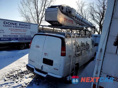 Trzecie zdjęcie samochodu z tyłu: 2006 GMC SAVANA 3500 VAN WITH BUCKET LIFT VIN:1GTHG392161207097 - miniatura