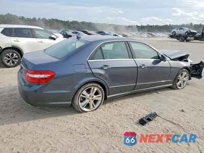 Trzecie zdjęcie samochodu z tyłu: 2013 MERCEDES-BENZ E 350 VIN:WDDHF5KB6DA729073 - miniatura