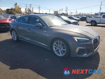 Czwarte zdjęcie samochodu z boku: 2023 AUDI A5 PREMIUM PLUS 45 VIN:WAUFACF56PA012019 - miniatura