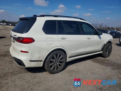 Trzecie zdjęcie samochodu z tyłu: 2021 BMW X7 M50I VIN:5UXCX6C07M9F81362 - miniatura