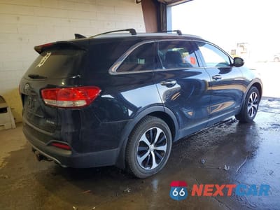 Trzecie zdjęcie samochodu z tyłu: 2017 KIA SORENTO EX V6 VIN:5XYPHDA50HG282414 - miniatura