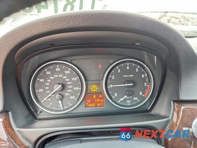 Zdjęcie 9 z 12 samochodu: 2007 BMW 335 I VIN:WBAVB73507PA85150 - miniatura
