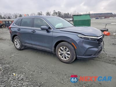 Czwarte zdjęcie samochodu z boku: 2023 HONDA CR-V LX VIN:5J6RS3H20PL002374 - miniatura