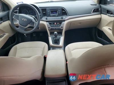 Zdjęcie 8 z 13 samochodu: 2017 HYUNDAI ELANTRA SE VIN:5NPD74LF4HH115736 - miniatura
