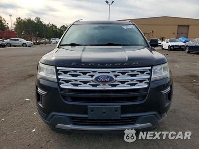 Piąte zdjęcie samochodu w środku: 2019 FORD EXPLORER XLT VIN:1FM5K7D81KGA49660 - miniatura