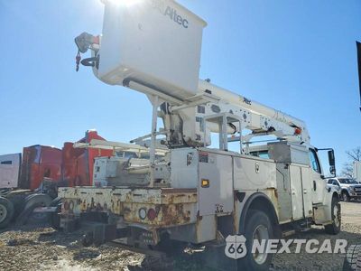 Czwarte zdjęcie samochodu z boku: 2015 FREIGHTLINER BUSINESS CLASS M2 BUCKET TRUCK VIN:1FVACXDT4FHGK2806 - miniatura