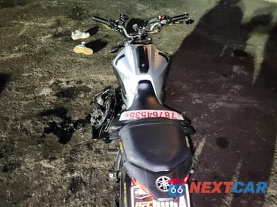 Zdjęcie 6 z 10 samochodu: 2017 YAMAHA FZ07 VIN:JYARM06E5HA011866 - miniatura
