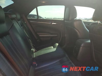 Zdjęcie 10 z 12 samochodu: 2023 CHRYSLER 300 S VIN:2C3CCABGXPH585216 - miniatura