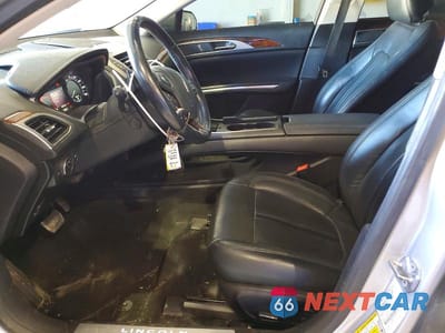 Zdjęcie 7 z 12 samochodu: 2016 LINCOLN MKZ VIN:3LN6L2GK0GR606246 - miniatura