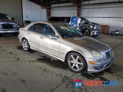 Czwarte zdjęcie samochodu z boku: 2007 MERCEDES-BENZ C 230 VIN:WDBRF52H67A951800 - miniatura