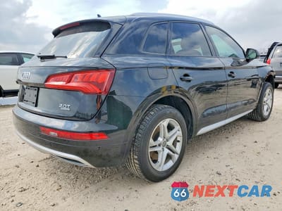 Trzecie zdjęcie samochodu z tyłu: 2018 AUDI Q5 PREMIUM VIN:WA1ANAFY3J2161046 - miniatura