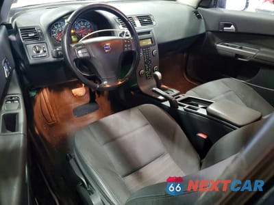 Zdjęcie 8 z 12 samochodu: 2012 VOLVO C30 T5 VIN:YV1672MK8C2269945 - miniatura