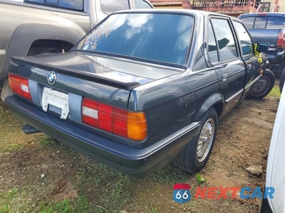 Trzecie zdjęcie samochodu z tyłu: 1989 BMW 325 I VIN:WBAAD21060AF63647 - miniatura