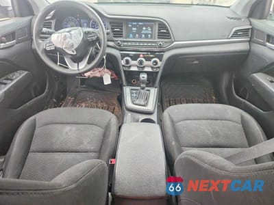 Zdjęcie 8 z 13 samochodu: 2019 HYUNDAI ELANTRA SEL VIN:5NPD84LF6KH445429 - miniatura