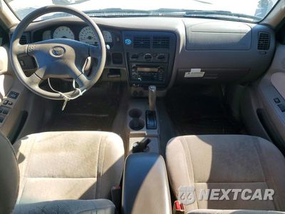 Zdjęcie 8 z 11 samochodu: 2004 TOYOTA TACOMA DOUBLE CAB PRERUNNER VIN:5TEGN92N24Z388707 - miniatura