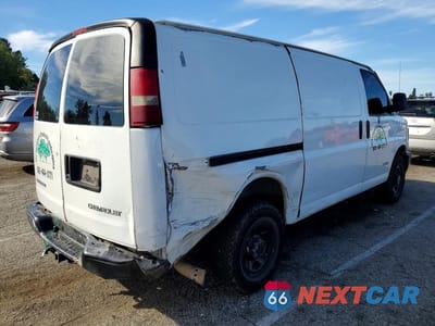 Trzecie zdjęcie samochodu z tyłu: 2004 CHEVROLET EXPRESS G3500 VIN:1GCHG35U741246667 - miniatura