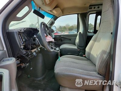 Zdjęcie 7 z 13 samochodu: 2017 CHEVROLET EXPRESS G2500 VIN:1GCWGAFF5H1346431 - miniatura