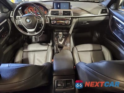 Zdjęcie 8 z 11 samochodu: 2018 BMW 330 XI VIN:WBA8D9C57JA616080 - miniatura