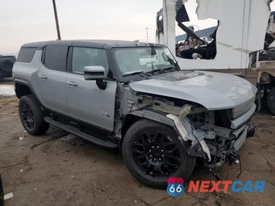 Czwarte zdjęcie samochodu z boku: 2025 GMC HUMMER SUV 2X VIN:1GKT0NDE3SU117393 - miniatura