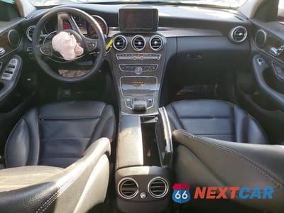 Zdjęcie 8 z 12 samochodu: 2015 MERCEDES-BENZ C 300 VIN:55SWF4JB3FU095114 - miniatura