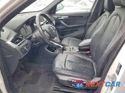 Zdjęcie 7 z 13 samochodu: 2018 BMW X1 XDRIVE28I VIN:WBXHT3C34J5L34055 - miniatura