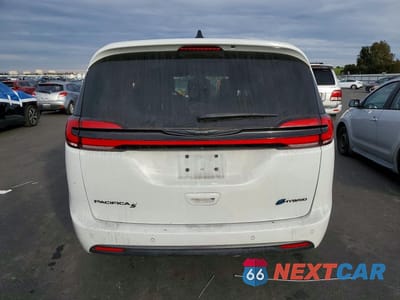 Zdjęcie 6 z 12 samochodu: 2023 CHRYSLER PACIFICA HYBRID LIMITED VIN:2C4RC1S72PR562707 - miniatura