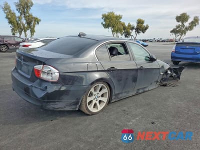 Trzecie zdjęcie samochodu z tyłu: 2006 BMW 330 I VIN:WBAVB33566KS33612 - miniatura