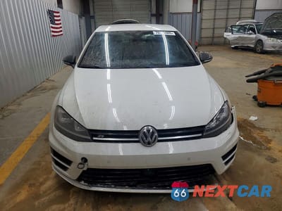 Piąte zdjęcie samochodu w środku: 2017 VOLKSWAGEN GOLF R VIN:WVWVF7AU7HW074975 - miniatura