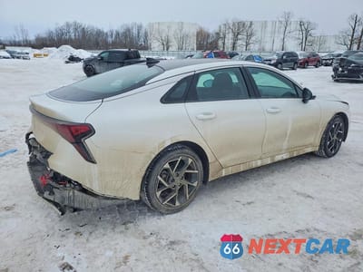 Trzecie zdjęcie samochodu z tyłu: 2025 KIA K5 EX VIN:KNAG34J75S5331300 - miniatura