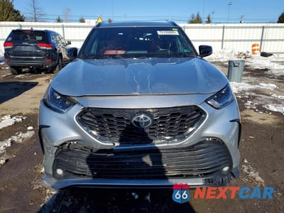 Piąte zdjęcie samochodu w środku: 2021 TOYOTA HIGHLANDER XSE VIN:5TDLZRBHXMS099746 - miniatura