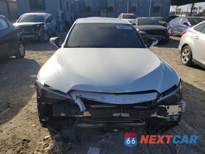 Piąte zdjęcie samochodu w środku: 2021 LEXUS IS 300 BASE VIN:JTHCA1D24M5111511 - miniatura