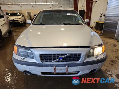 Piąte zdjęcie samochodu w środku: 2004 VOLVO S60 2.5T VIN:YV1RH59H642365387 - miniatura