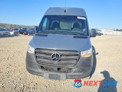 Piąte zdjęcie samochodu w środku: 2019 MERCEDES BENZ SPRINTER 2500 DELIVERY VAN VIN:WD4PF1CD3KP141193 - miniatura