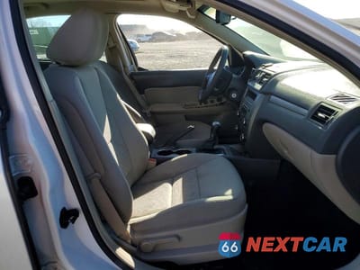 Zdjęcie 7 z 11 samochodu: 2010 FORD FUSION SE VIN:3FAHP0HA7AR286769 - miniatura
