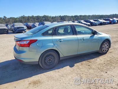Trzecie zdjęcie samochodu z tyłu: 2012 FORD FOCUS SE VIN:1FAHP3F21CL319117 - miniatura
