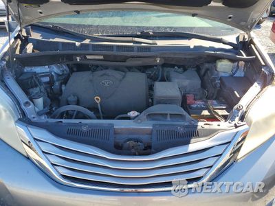Zdjęcie 12 z 15 samochodu: 2017 TOYOTA SIENNA LE VIN:5TDKZ3DC8HS776308 - miniatura