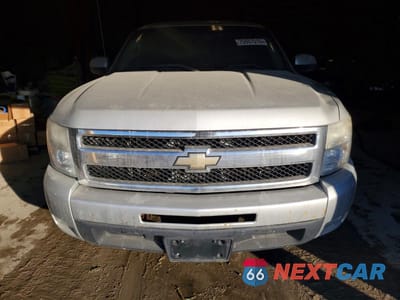 Piąte zdjęcie samochodu w środku: 2010 CHEVROLET SILVERADO K1500 LTZ VIN:1GCSKTE36AZ154801 - miniatura