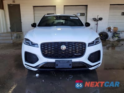 Piąte zdjęcie samochodu w środku: 2024 JAGUAR F-PACE R-DYNAMIC S VIN:SADCT2EX4RA720046 - miniatura