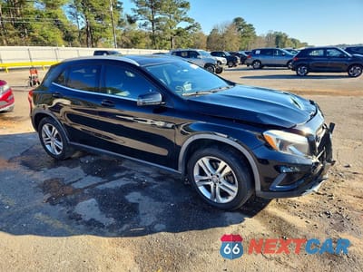 Czwarte zdjęcie samochodu z boku: 2016 MERCEDES-BENZ GLA 250 VIN:WDCTG4EB8GJ199162 - miniatura