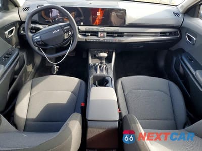Zdjęcie 8 z 11 samochodu: 2025 KIA K4 LXS VIN:3KPFT4DEXSE138945 - miniatura